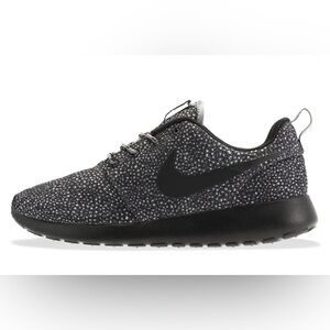 Nike Roshe Run Black/Gray Sneakers